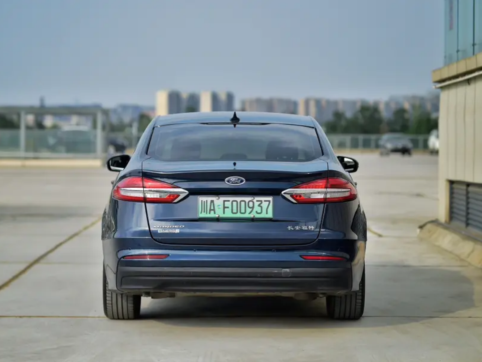 二手车：实拍蒙迪欧PHEV，一共跑了5.01万公里！