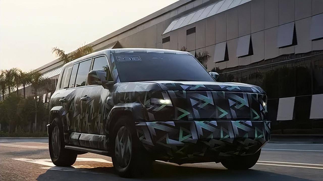 “霸道”归来！全新普拉多明年国产，将配2.4T发动机，这回真定了