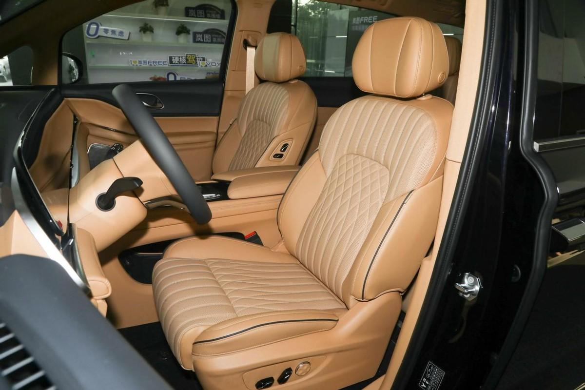 40万级MPV“前有狼后有虎”，岚图梦想家仍想当标杆，凭的什么？