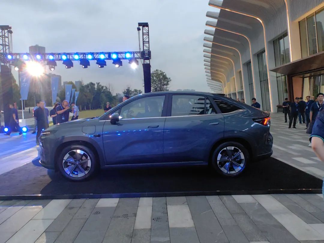 20万内搭激光雷达，睿蓝7要卷哭国产轿跑SUV