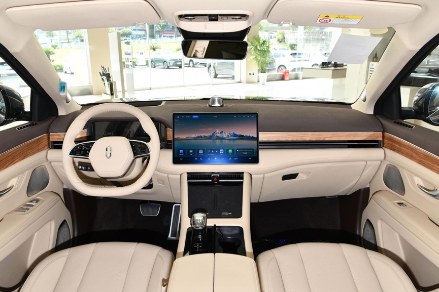 都是大五座SUV，新问界M7与新岚图FREE，谁更值得选？