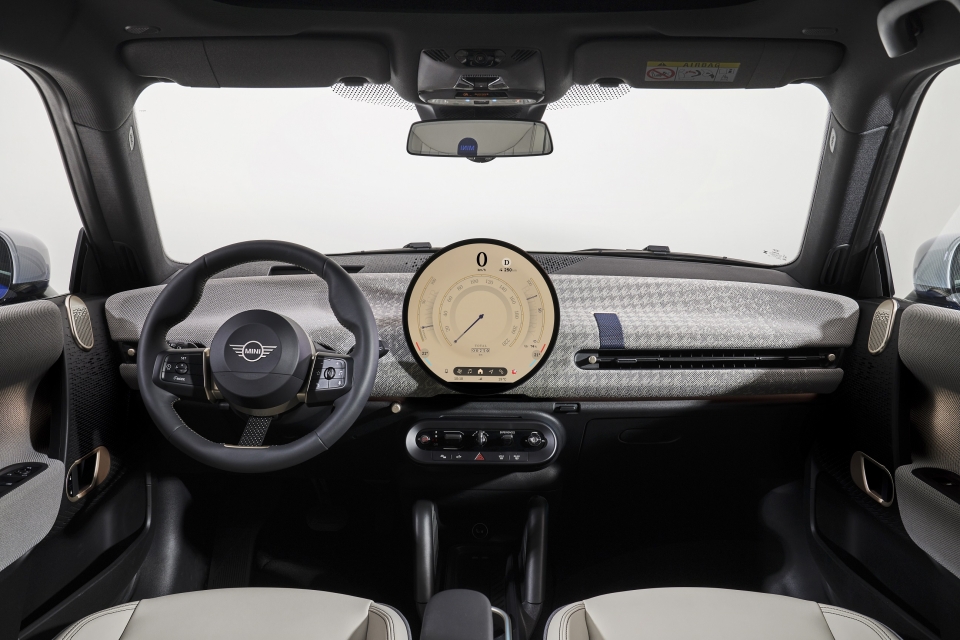 全新纯电MINI Cooper发布，它还是你心目中的MINI吗？