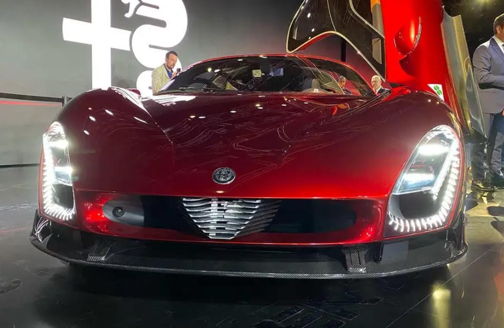 解读阿尔法罗密欧33 Stradale，全球限量33台，极速333km/h