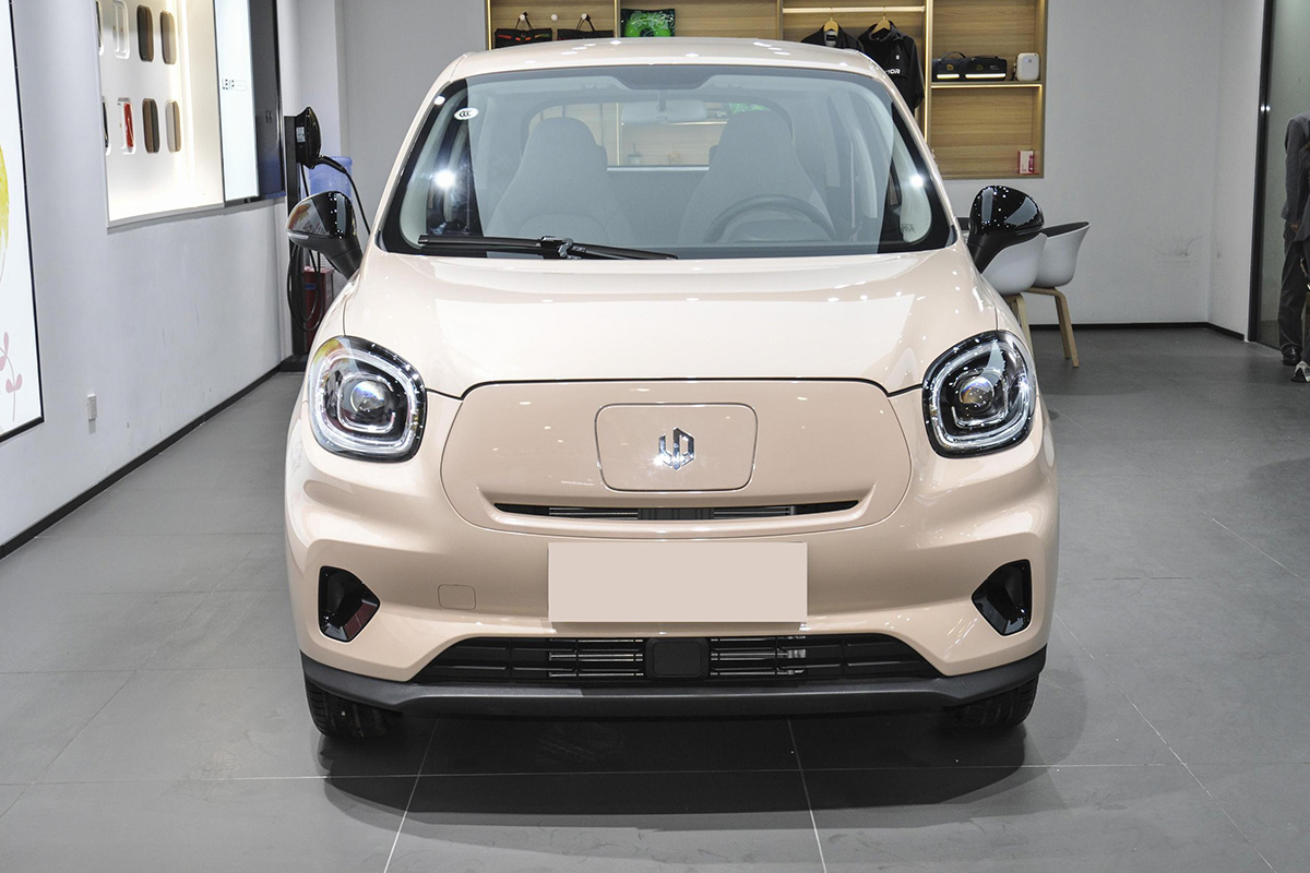 适合买菜代步的小车，零跑T03最高降1万元，5门4座，续航200km