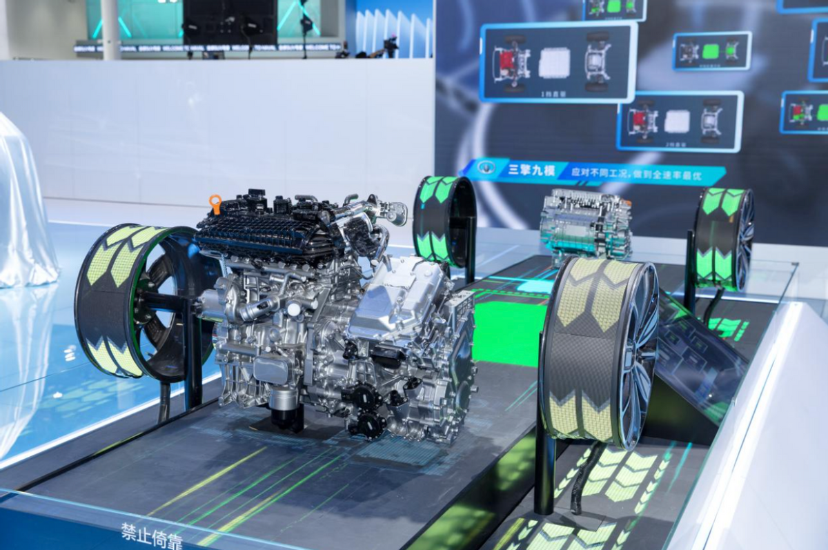 静态体验哈弗枭龙MAX，独具魅力的新能源SUV！