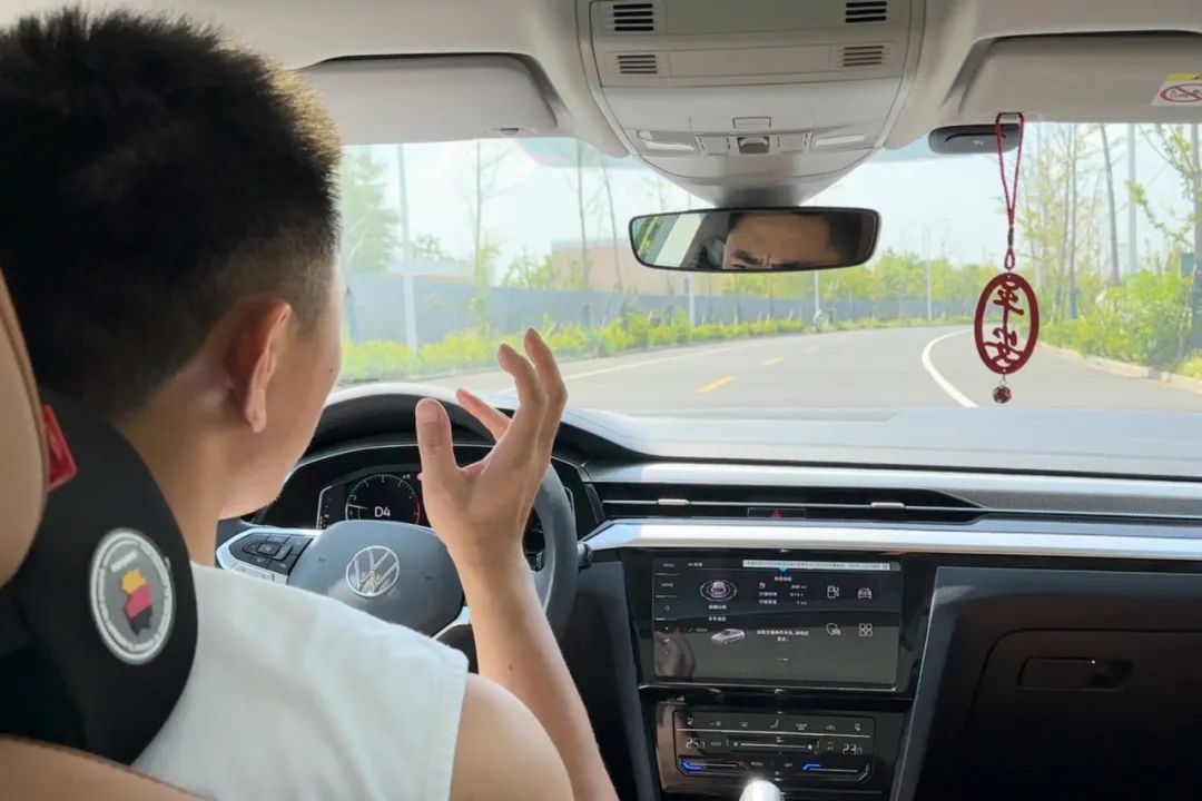 独立试驾大众CC猎装车：比蔚来ET5T便宜6万用来加油不香么