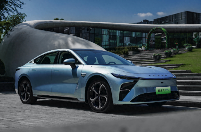 瞄准比亚迪汉EV，奇瑞、东风、红旗齐出新车，谁最有机会成爆款？