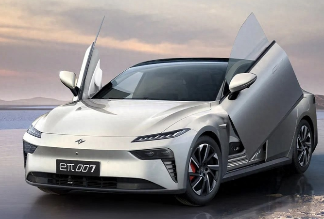 瞄准比亚迪汉EV，奇瑞、东风、红旗齐出新车，谁最有机会成爆款？