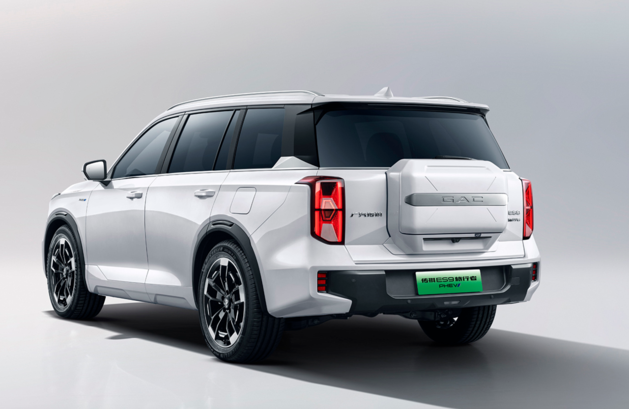 发力插混，号称30万以内最好的新能源SUV，广汽传祺ES9有实力吗？