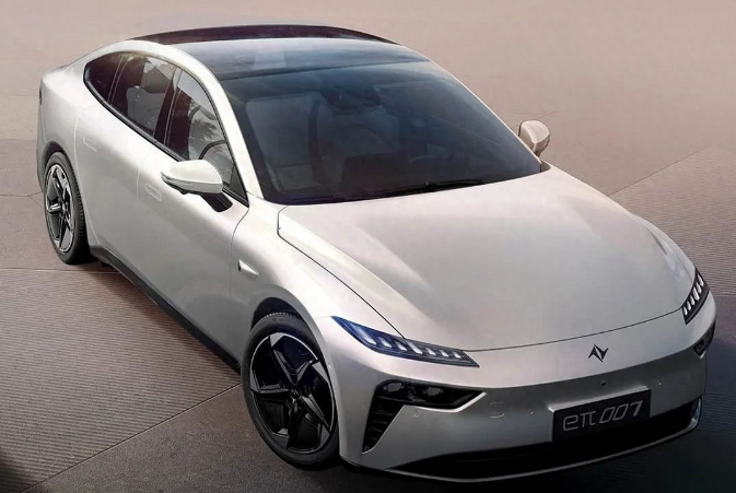 瞄准比亚迪汉EV，奇瑞、东风、红旗齐出新车，谁最有机会成爆款？