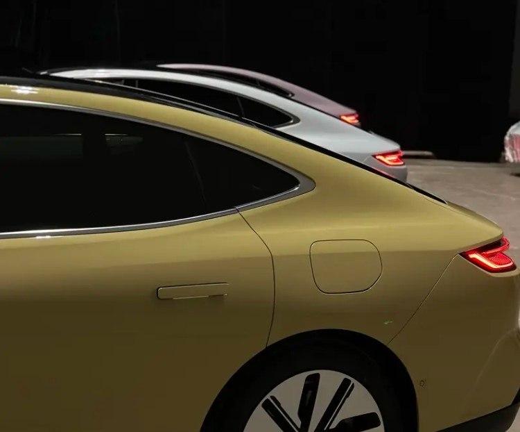 吉利银河E8实车曝光 定位中大型纯电轿跑 四季度正式上市交付