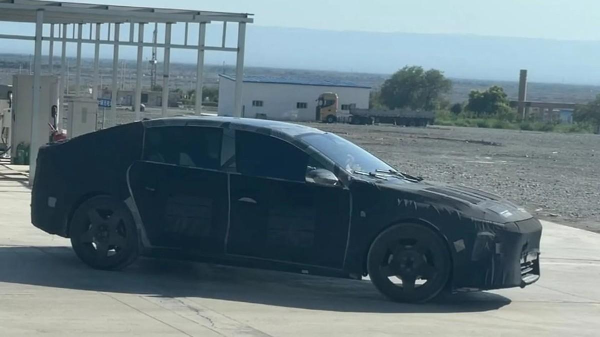 蔚来全新品牌车型曝光，20万元起的纯电轿车，全面对标Model 3？