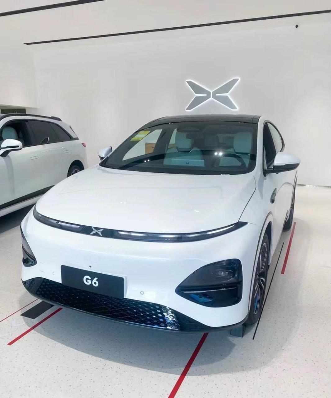 小鹏G6功能解析：倒车车侧预警实用性高，配置智能化