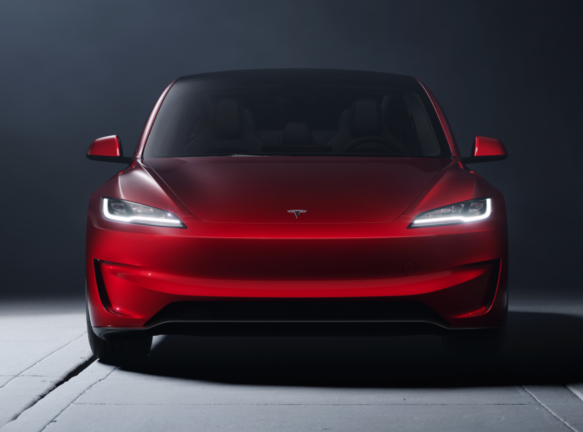 全新Model 3高性能版开启预售，零百加速3.1秒，续航623KM
