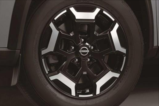 搭载2.5L+CVT，最大马力181匹，全新日产X-Trail N-TREK特别版亮相