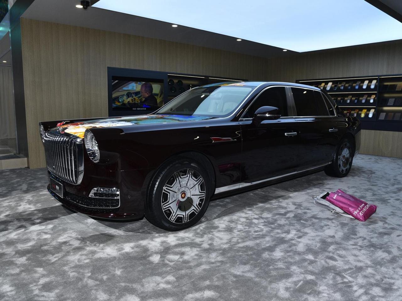 红旗国礼上市，车长近6米，配4.0T V8发动机，718万，对标劳斯莱斯